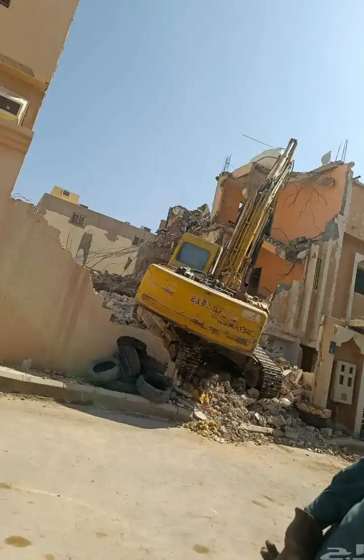 هدم مباني بالرياض
